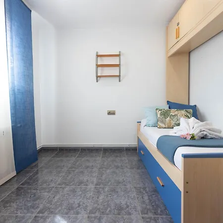 Rnet - Collsacabra Con Piscina Privada